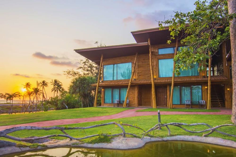 Blues River Resort Chanthaburi - Tap to explore photos