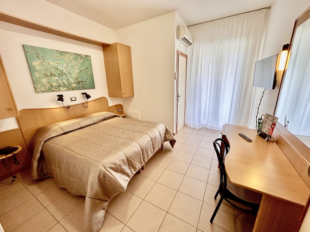 Hotel La Vetta Europa - Tap to explore photos