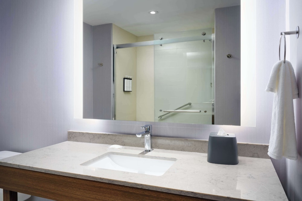 Hyatt Place Melbourne Airport - Tap to explore photos