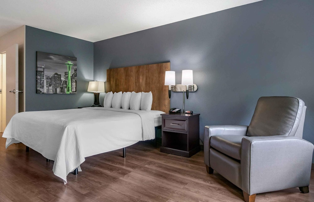 Extended Stay America Premier Suites Seattle Bellevue Downtown - Tap to explore photos