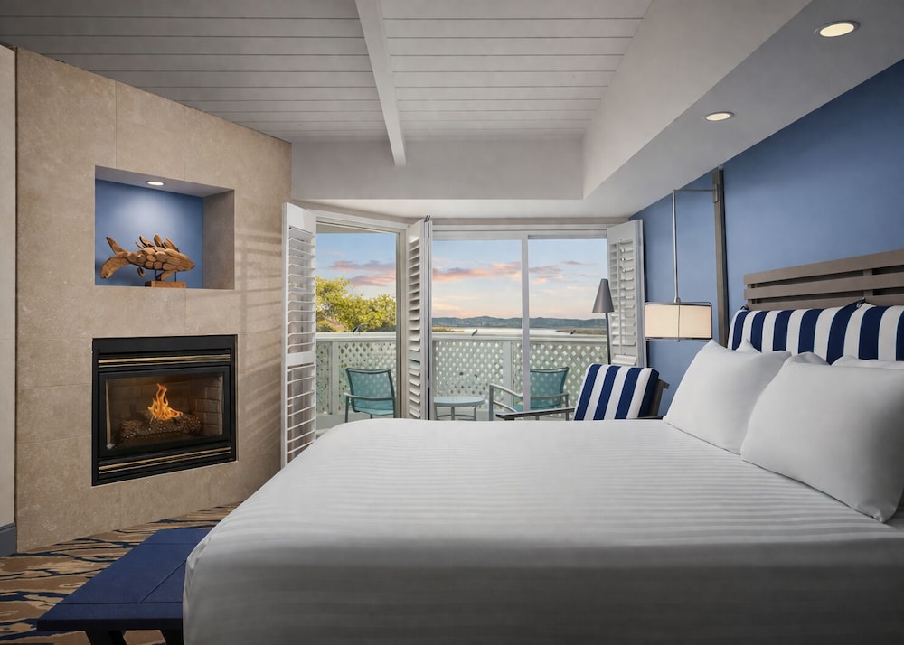 Inn At Morro Bay - Tap to explore photos