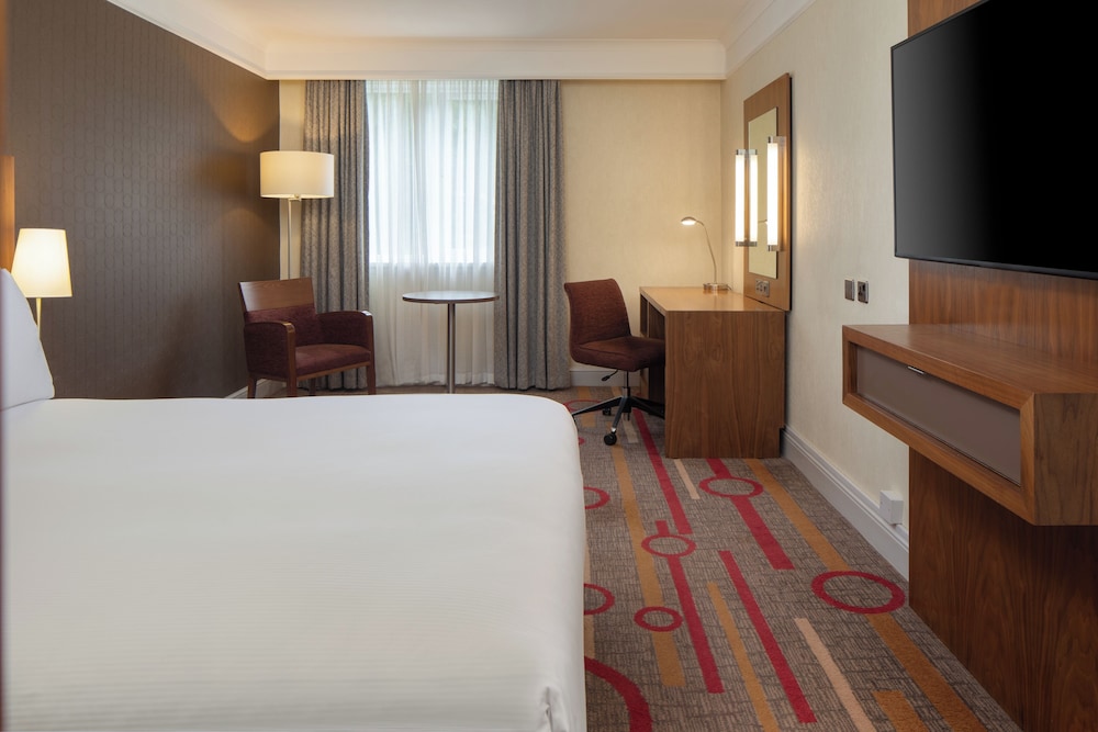 ORIDA Hotels Newbury - Tap to explore photos