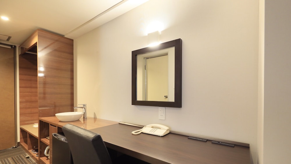 Atsugi Urban Hotel - Tap to explore photos